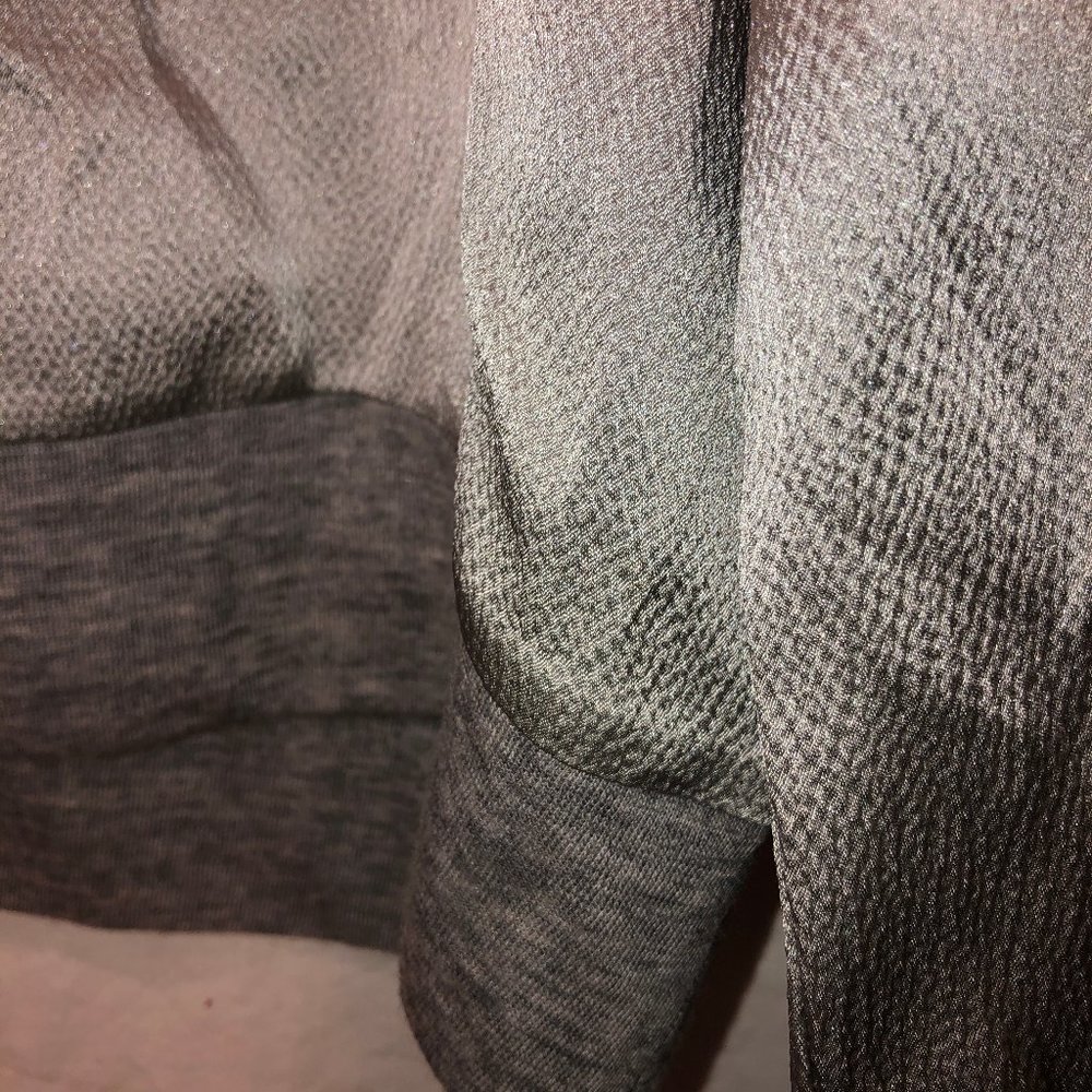 Light Gray Women's Long Sleeve Pullover Top - Picture 5 of 5